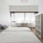 Rent a room in lisbon