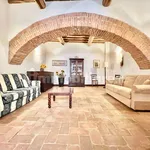 Rent 5 bedroom apartment of 200 m² in Siena