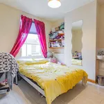 Rent 4 bedroom flat in West Midlands