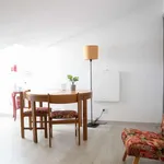 Rent a room of 350 m² in lisbon