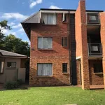 Rent 2 bedroom apartment of 4851 m² in Pretoria