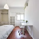 Rent a room in lisbon