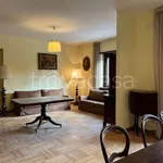 Rent 5 bedroom apartment of 160 m² in Roma