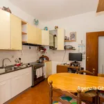 Rent 4 bedroom apartment of 70 m² in Genoa