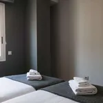 Rent 4 bedroom apartment in madrid