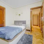 Rent a room of 150 m² in madrid