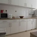 Rent a room of 80 m² in lisbon