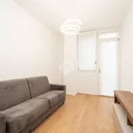 Rent 2 bedroom apartment of 60 m² in Milan