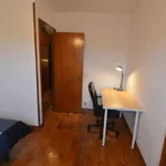 Rent 4 bedroom apartment in Bilbao