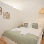 Rent 1 bedroom apartment of 60 m² in Porto