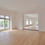 Huur 6 slaapkamer appartement van 252 m² in Den Haag