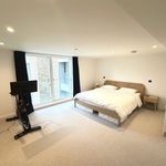 Rent 3 bedroom flat in North West England