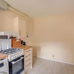 Rent 3 bedroom apartment in Worcester