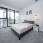 Rent 2 bedroom apartment in London