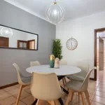 Rent 1 bedroom house of 150 m² in Porto