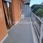 Affitto 4 camera appartamento di 140 m² in Palermo