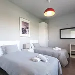 Rent 4 bedroom apartment in Barcelona