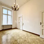 Rent 7 bedroom apartment of 197 m² in Warszawa