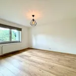 Huur 4 slaapkamer huis van 231 m² in Arlon