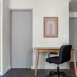 Rent 2 bedroom apartment of 40 m² in Paris