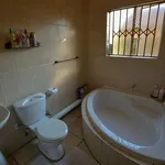 Rent 3 bedroom apartment of 96 m² in Gauteng