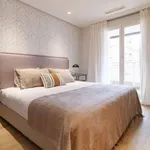 Rent 3 bedroom apartment of 145 m² in madrid