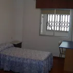 Alquilo 4 dormitorio apartamento de 135 m² en Murcia']