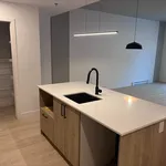 4 bedroom apartment of 1097 sq. ft in Lévis