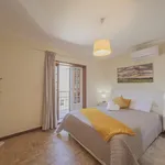 Rent 9 bedroom house in Porto