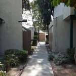 Rent 2 bedroom apartment of 87 m² in Anaheim