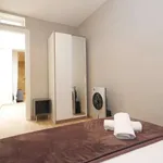 Rent 1 bedroom apartment of 30 m² in barcelona