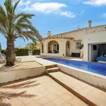 Rent 4 bedroom house of 700 m² in Dénia