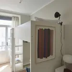 Rent a room in lisbon