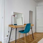 Rent 1 bedroom apartment of 47 m² in paris