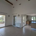 Appartement de 141 m² avec 5 chambre(s) en location à Ajaccio