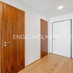 Pronajměte si 2 ložnic/e byt o rozloze 69 m² v Capital City of Prague