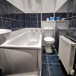 Rent 4 bedroom apartment in Yorkshire And The Humber