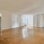 Rent 4 bedroom apartment of 180 m² in Lyon