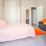 Rent 5 bedroom apartment in Valencia