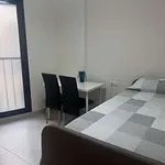 Rent 2 bedroom apartment of 80 m² in valencia