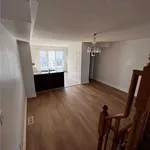 Appartement de 1872 m² avec 3 chambre(s) en location à Ajax (South West)