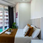 Rent a room of 250 m² in Valencia