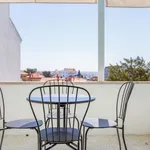 Rent 3 bedroom apartment of 117 m² in lisbon