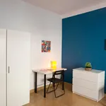 Rent 6 bedroom apartment in Barcelona