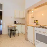 Rent a room of 120 m² in lisbon