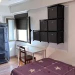 Rent a room of 90 m² in zaragoza