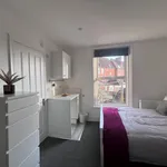 Rent 6 bedroom house in Portsmouth