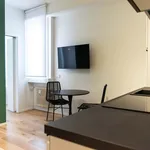 Rent 4 bedroom apartment of 40 m² in Milan