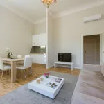 Rent 1 bedroom apartment of 69 m² in Florence