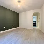 Rent 2 bedroom flat in Woking